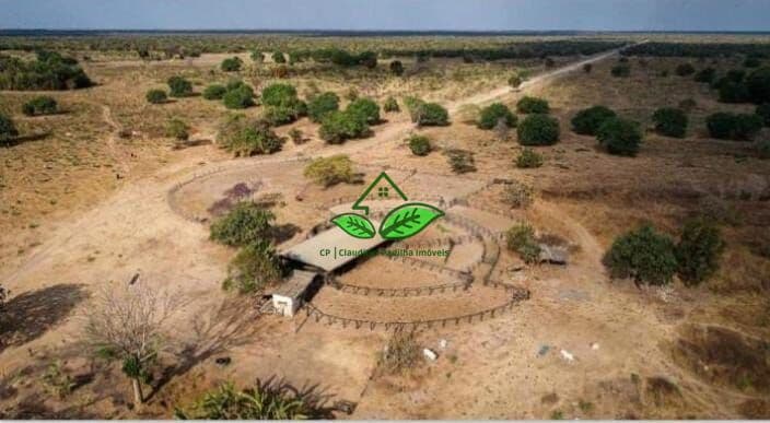 Linda fazenda no Mato Grosso com a divisa e Goiás