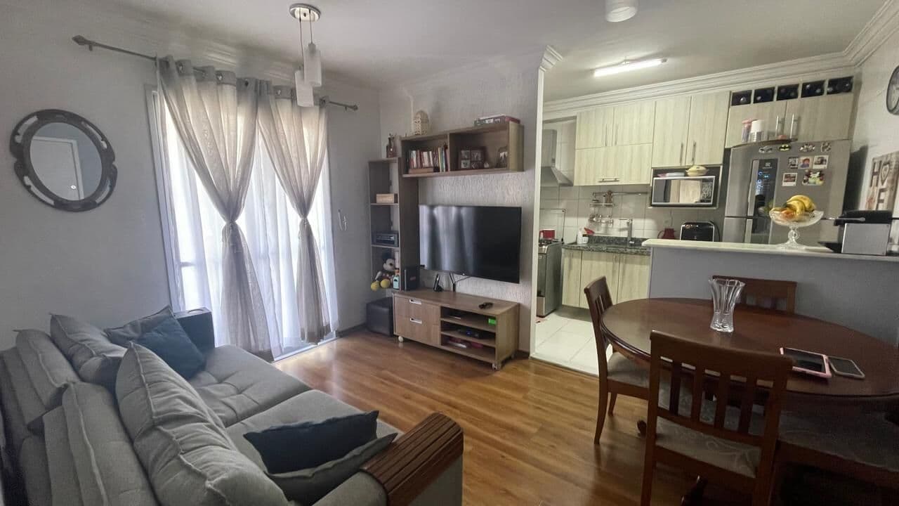 Apartamento usado com 50m², 2 dorms, 1 vaga a venda- Vila Carrão