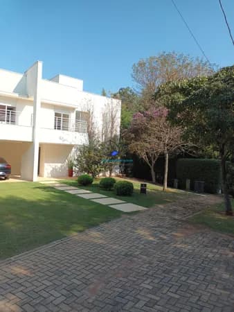 Casa Assobradada em Itu - 3 Suítes, Piscina e Varanda Gourmet