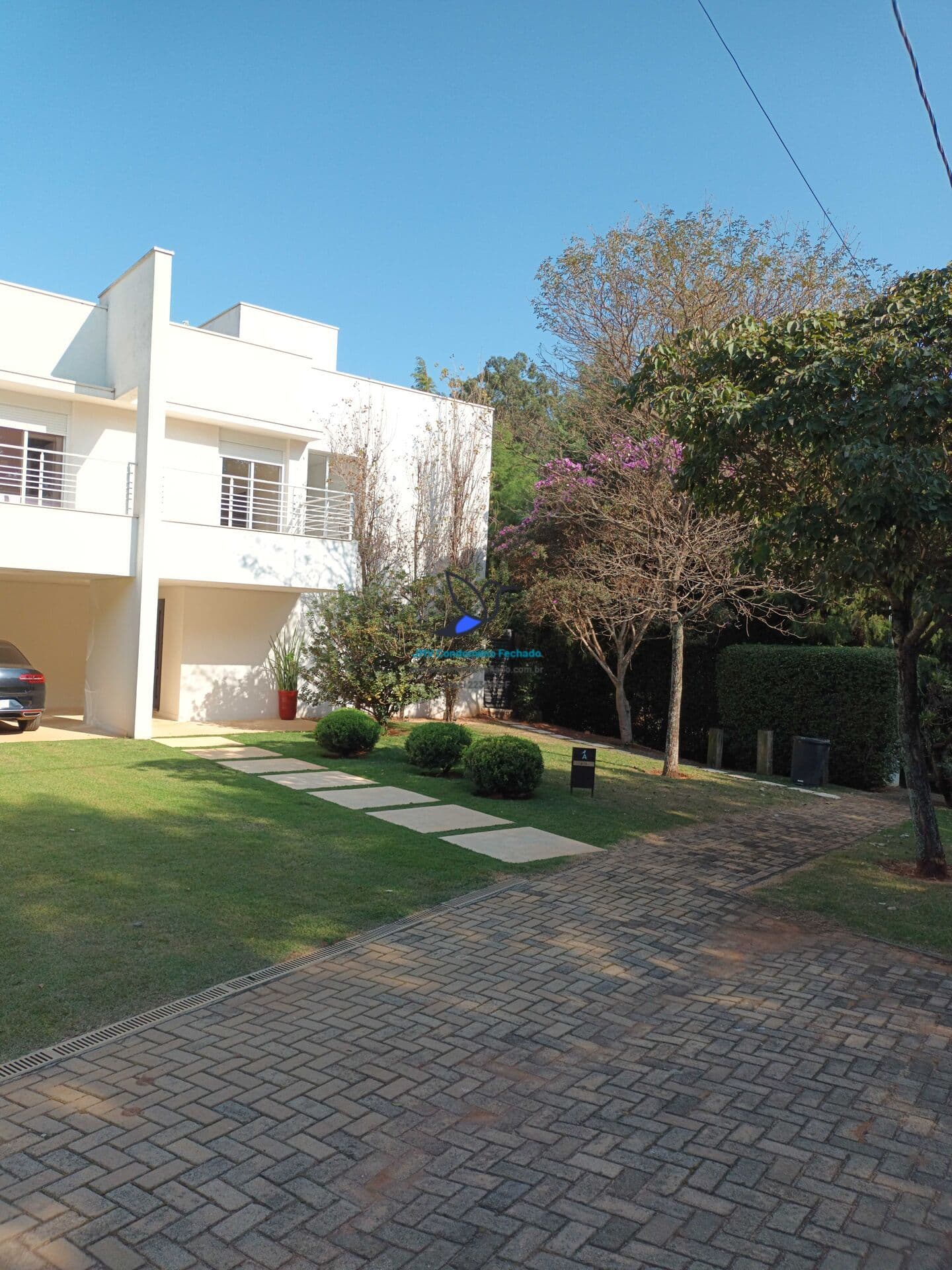 Casa Assobradada em Itu - 3 Suítes, Piscina e Varanda Gourmet