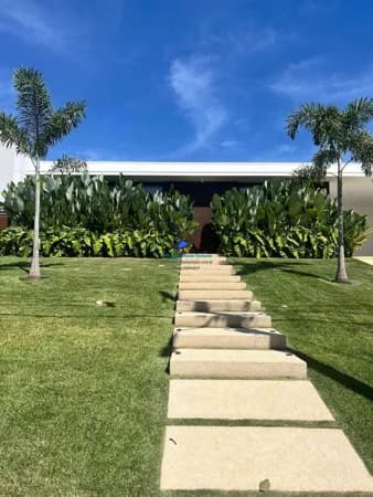 Casa em condomínio fechado de alto padrão