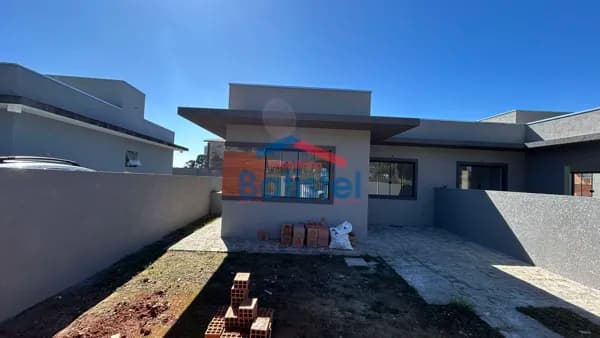 Casa em construção localizada no Jardim Itaqui