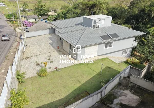 ESCRITURADA - Casa alto padrão 3 quartos semi mobiliada em Paulo Lopes - 3,9km da Praia