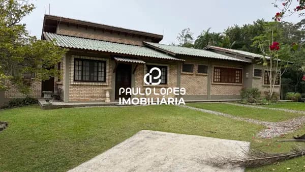 SITIO ALTO PADRÃO COMPLETO - 22 hectares 2 CASAS, GALPÃO, MAQUINARIO em Palhoça