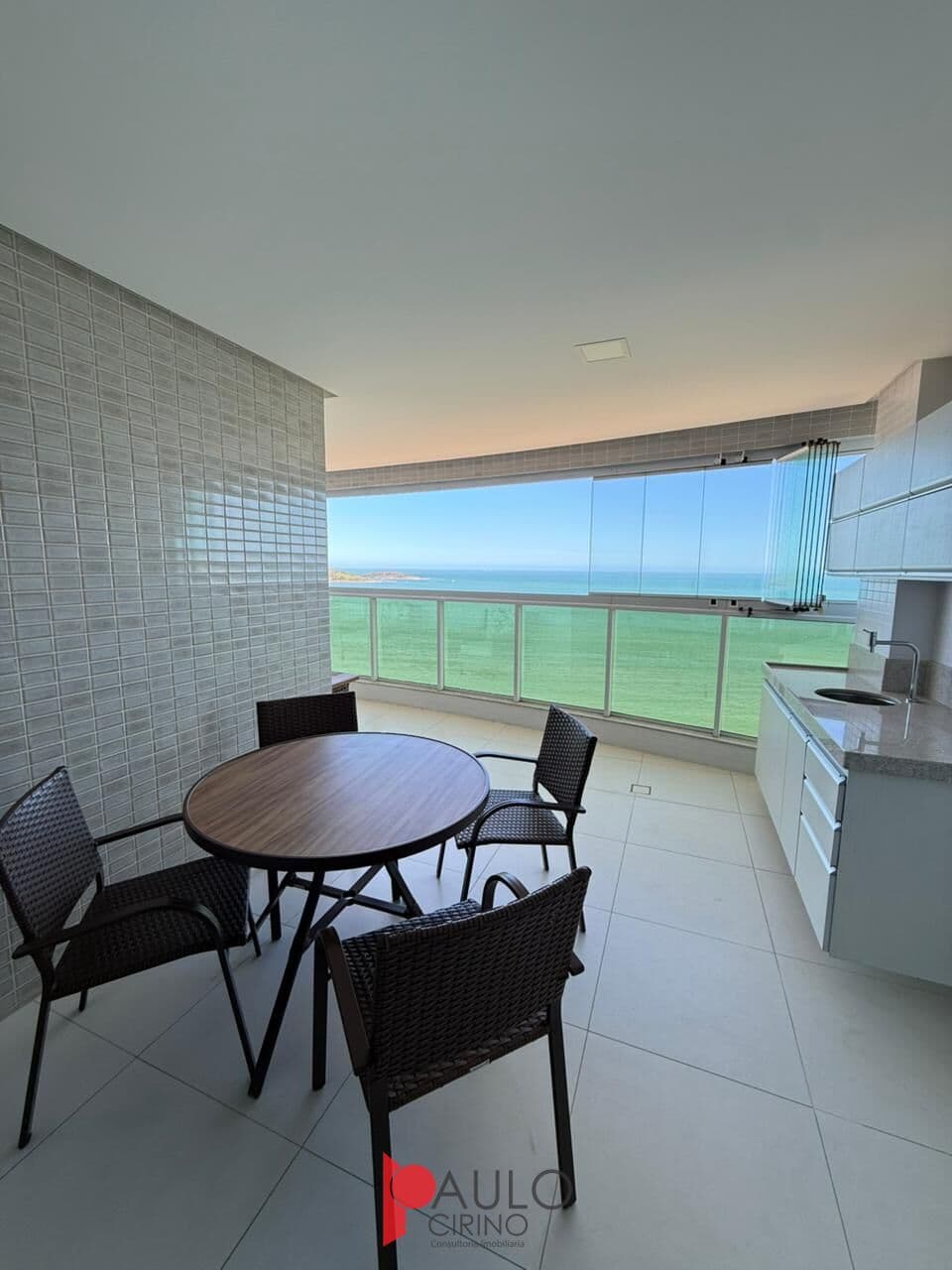 Apartamento Alto Padrão Frente ao Mar em Praia do Morro, Guarapari/ES