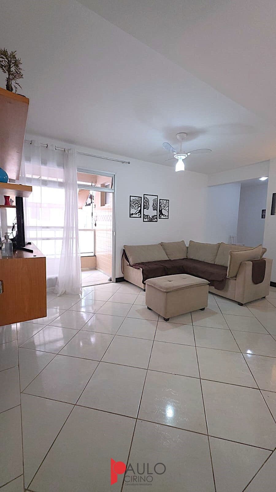 Apartamento de 03 Quartos sendo 02 suítes, apena 60 metros da praia.