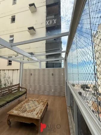 Apartamento com excelente área externa e com vista para o mar