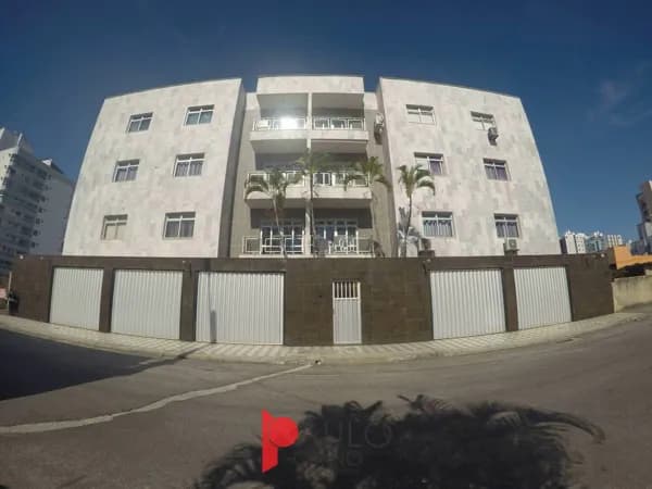 Oportunidade: 03 Quartos espaçosos todo reformado