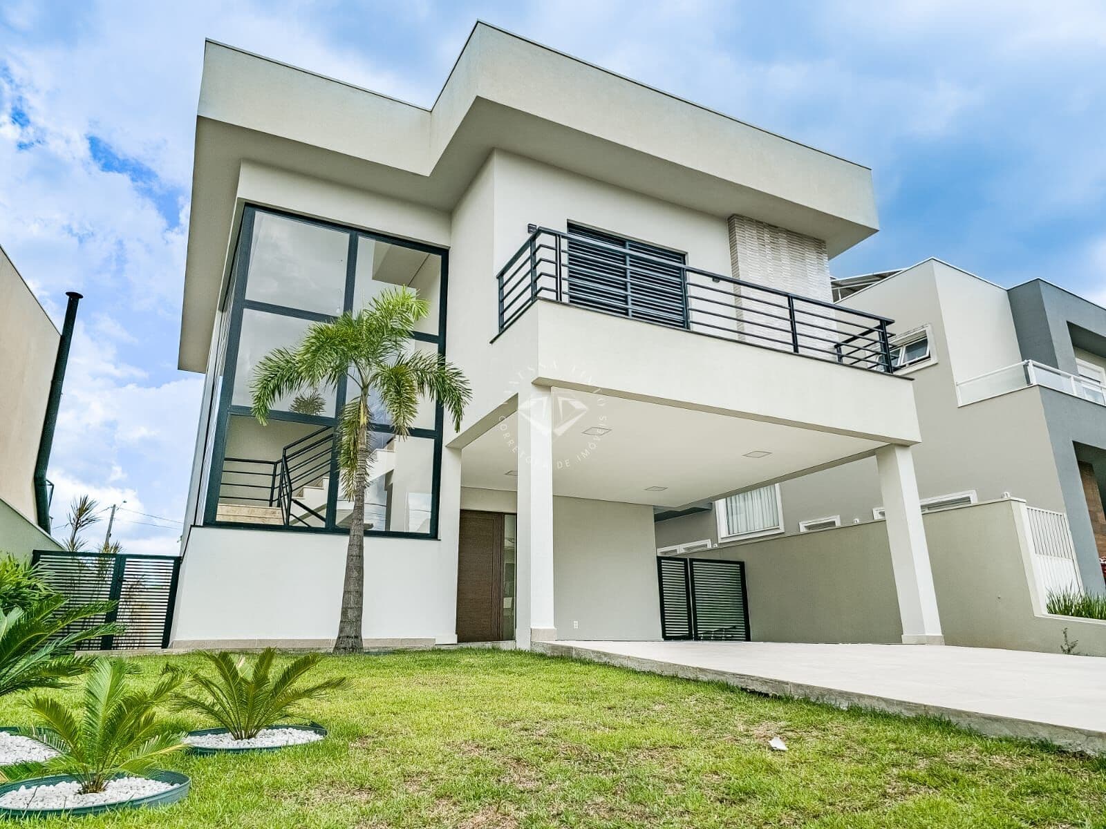 Sobrado com 3 suites e piscina - Ibi Aram 2 - Itupeva