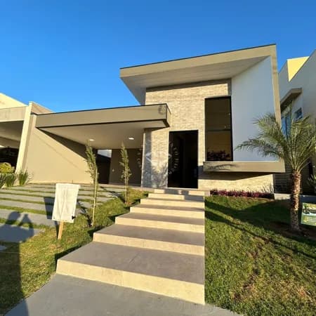 Casa térrea em Condomínio fechado com 3 suítes
