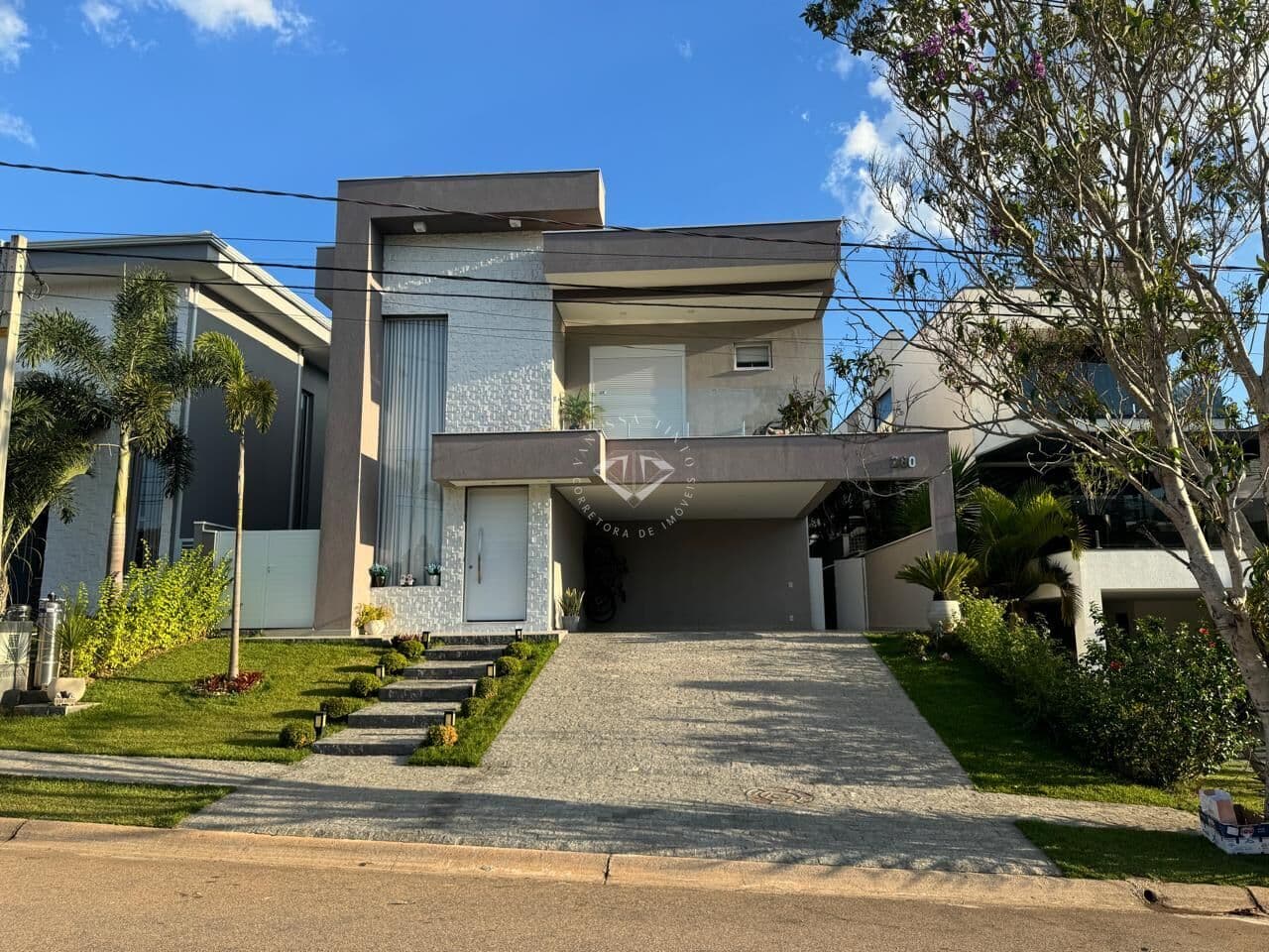 Sobrado Espetacular para venda e locação