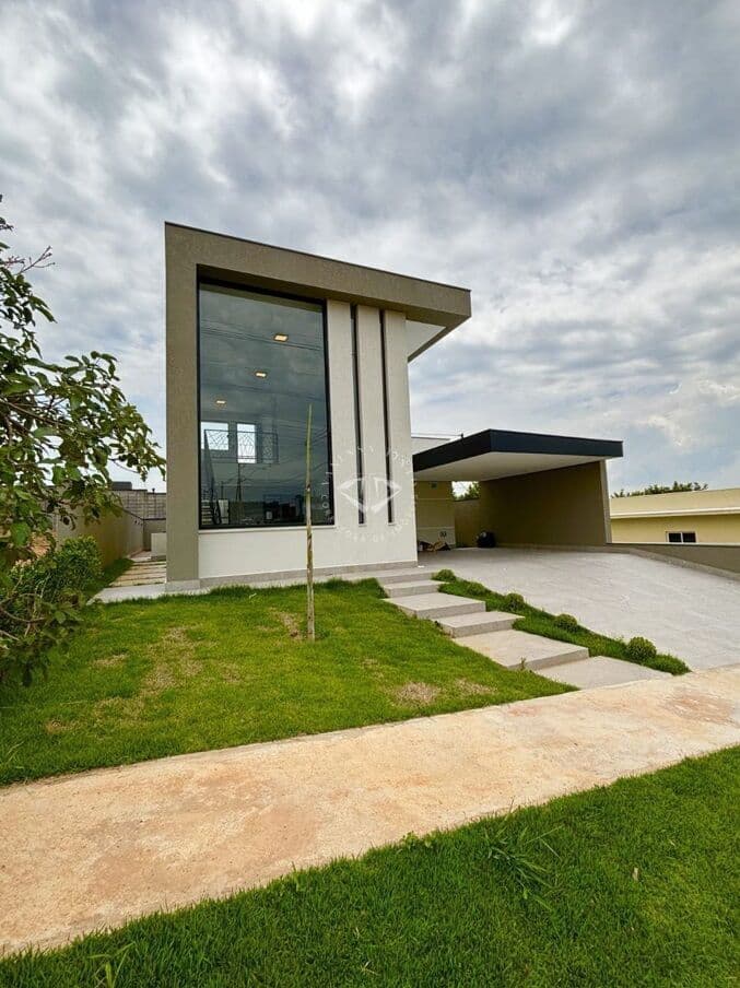Linda Casa Térrea com Mezanino, Linda Piscina E Espaço Gourmet