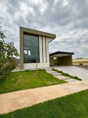 Linda Casa Térrea com Mezanino, Linda Piscina E Espaço Gourmet