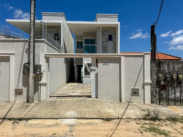 Casa em Eusébio - Urucunema