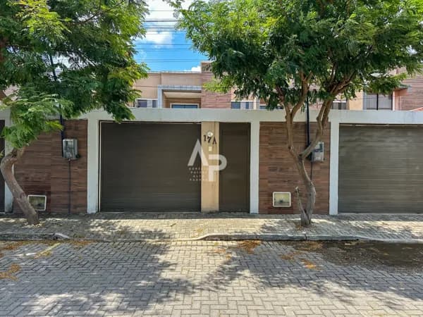 Casa de Condomínio em Eusébio - Centro