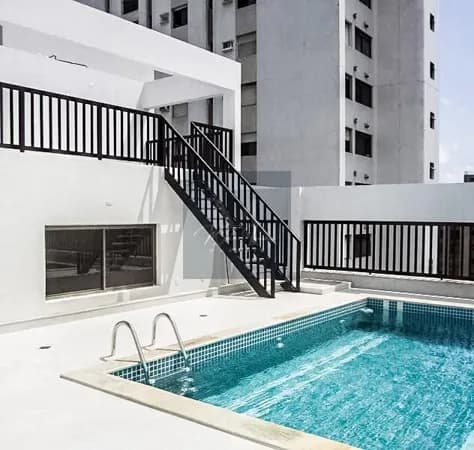 Cobertura Duplex com Piscina grande de Frente ao Mar. Reformado. 04 Dormitórios. 02 Suítes. 03 vagas