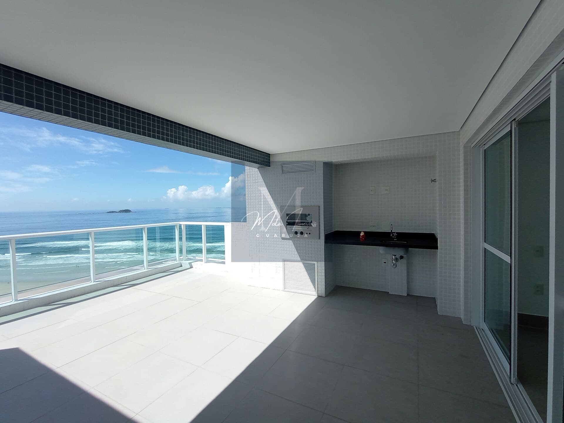 Cobertura Duplex (nova) de Frente ao Mar. Linda vista. Terraço Gourmet. 03 Suítes. 03 vagas.