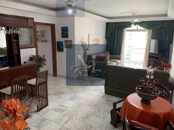 Próximo do Centro ao lado da praia. Reformado. 03 dormitórios. 01 Suíte. Dependência. 01 vaga