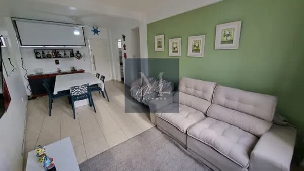 Próximo ao Avelino´s. 01 quadra da praia. Reformado. 03 dormitórios. 01 vaga.