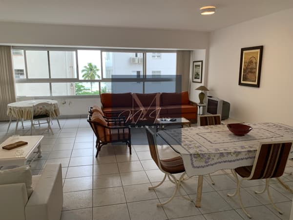 Ao lado da praia, próximo do Centro. Com 180m2 útil. Vista para o Mar. 03 Dormitórios. 01 Suíte. 01 vaga