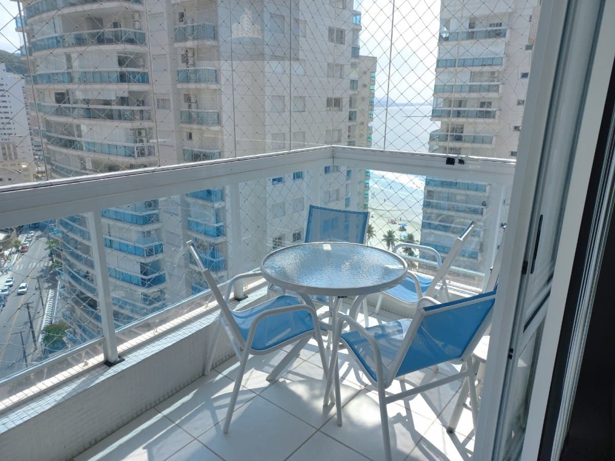 Ao lado da praia. Vista para o Mar. Lazer Completo. Sacada. 02 Dormitórios. 01 Suíte. 02 vagas