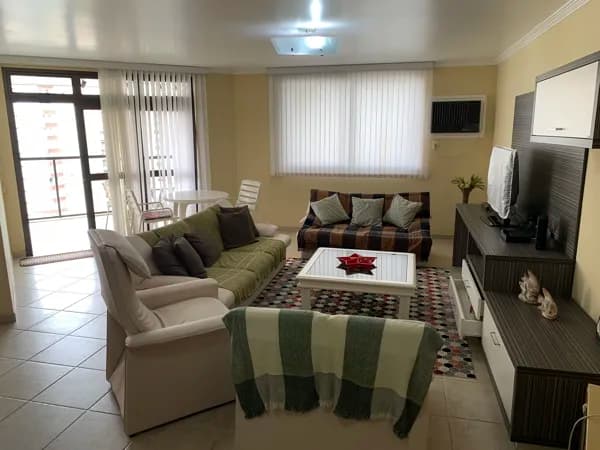 Na região mais tranquila da Pitangueiras, Barra Funda. Vista parcial para o Mar. Lazer. 03 Dormitórios. 02 Suítes. 02 vagas. 300m da praia.