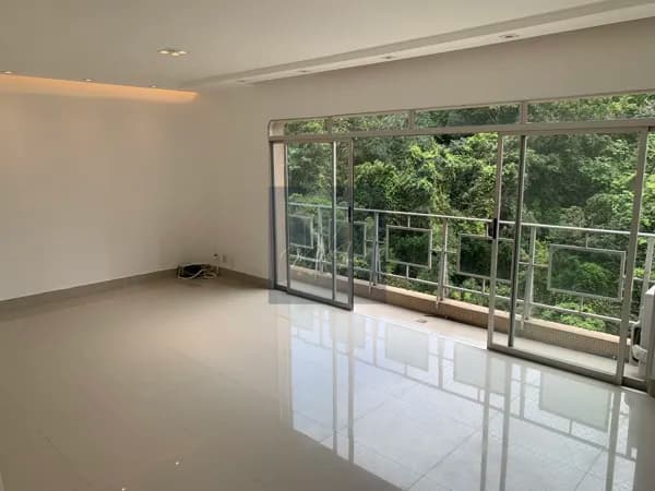 Região nobre e tranquila da Barra Funda. Lazer Completo. Reformado. Com 149m2 útil. 03 Suítes. Climatizado. 02 vagas.