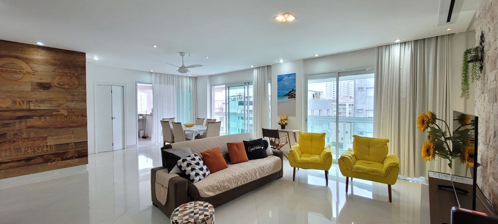 Lindo imóvel com vista para o Mar. Maior varanda Gourmet da região. 03 suítes. 02 vagas. Lazer Completo