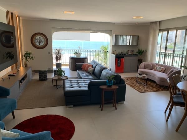 Lindo Frente ao Mar. 180m2 útil. Reformado. Planejado. Climatizado. Lazer. 04 Dormitórios. 02 Suítes. 02 vagas.