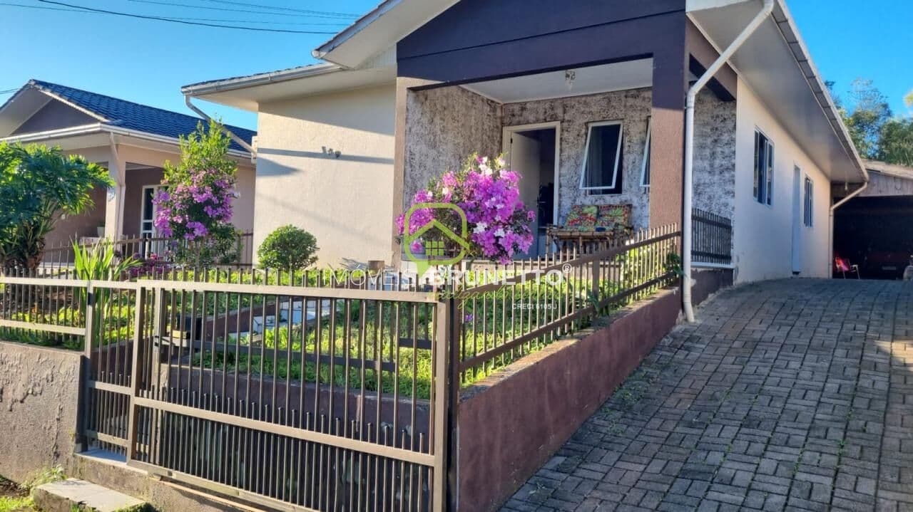 BELA CASA EM PIRATUBA/SC