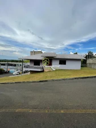 CASA | À VENDA | 2 PAVIMENTOS | CASA DE ESQUINA