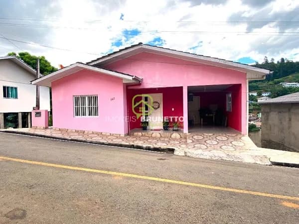 CASA NO NOSSA SENHORA DOS NAVEGANTES EM OURO/SC