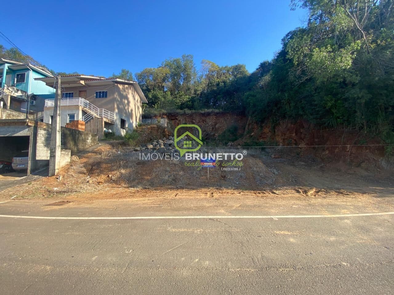 LOTE DE 433 m² PRÓXIMO À VILA 7 DE JULHO