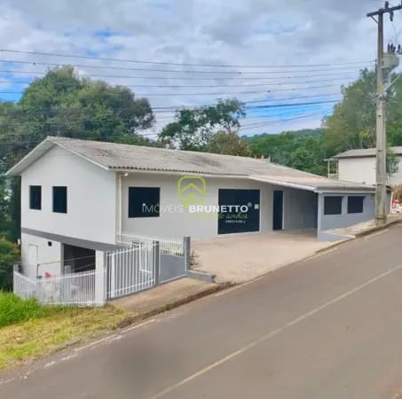 CASA PERTINHO DO CENTRO EM CAPINZAL/SC