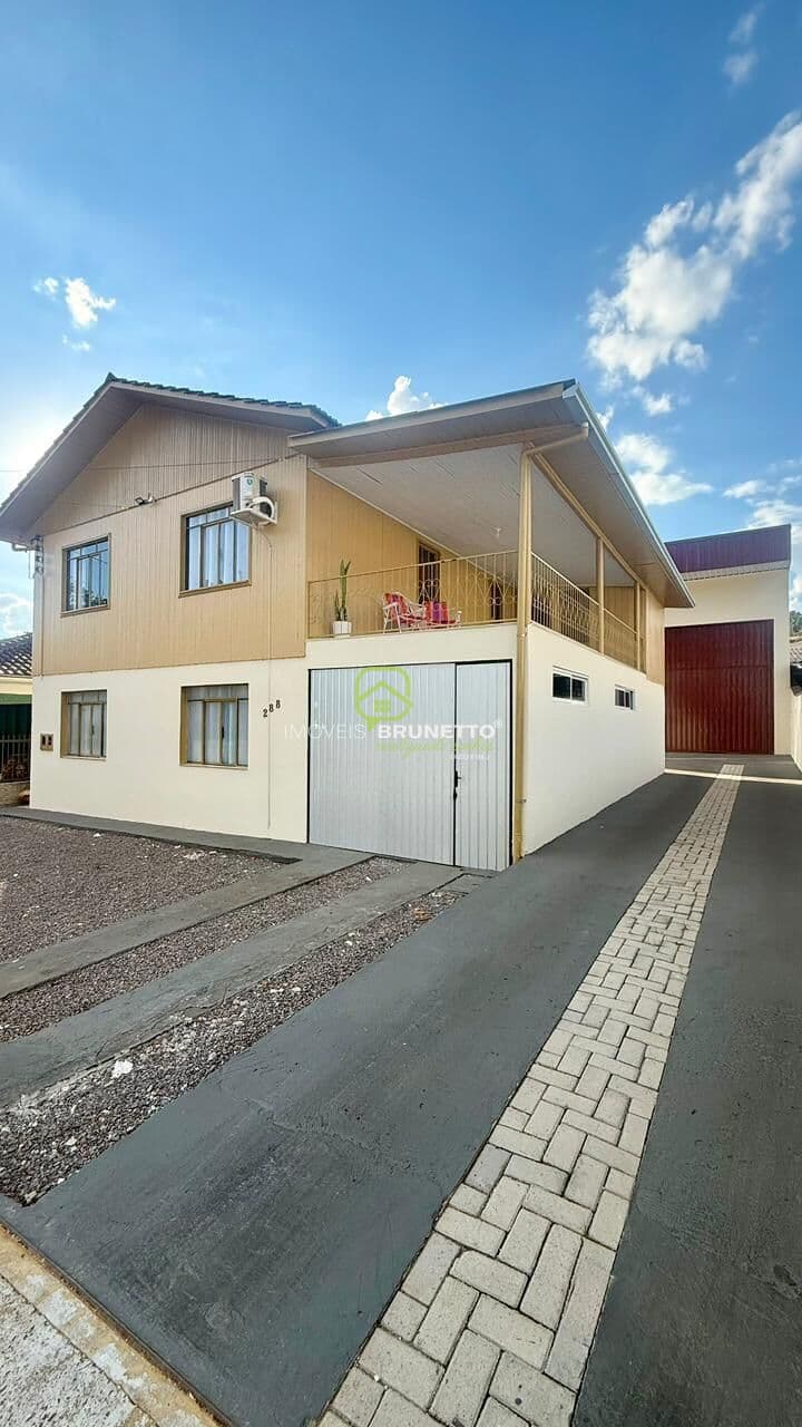 PAVILHÃO LOGÍSTICO E CASA EM OURO/SC