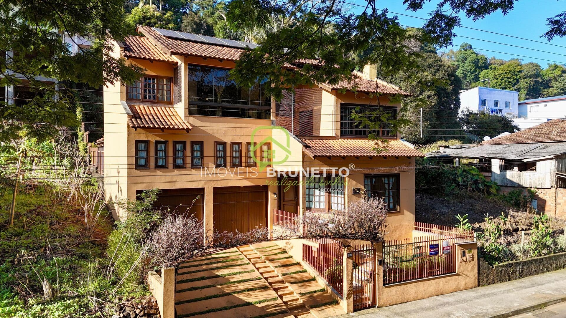 CASA EM ALTO PADRÃO NO CENTRO DE CAPINZAL/SC