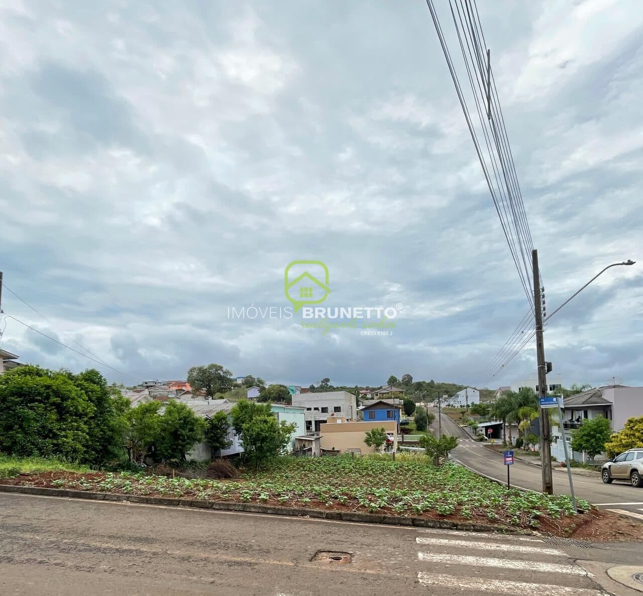 TERRENO DE ESQUINA NO UNIVERSITÁRIO EM CAPINZAL/SC