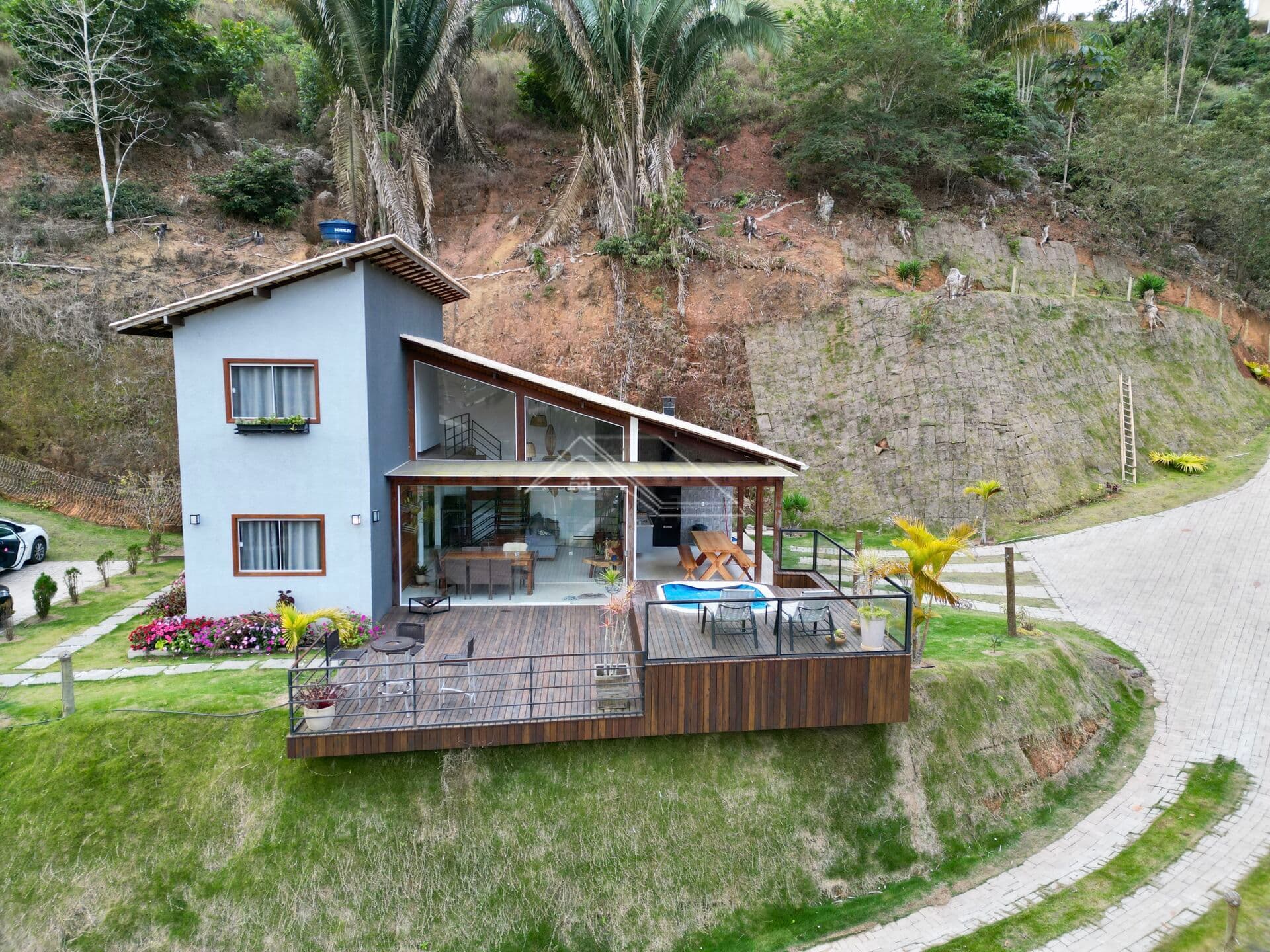 Casa Duplex em Condomínio