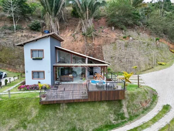 Casa Duplex em Condomínio