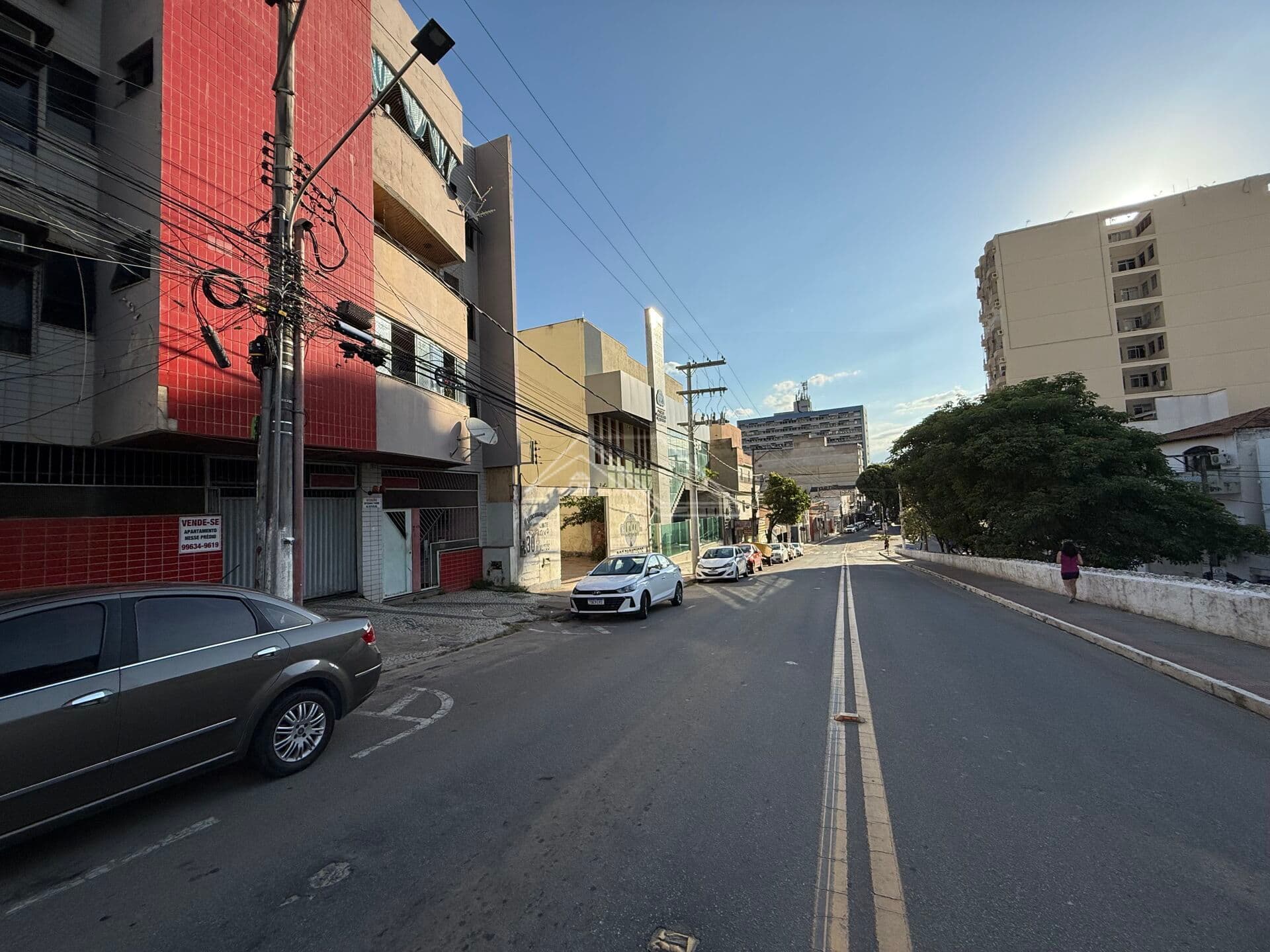 Amplo Apartamento com 2 (dois) Quartos - Centro