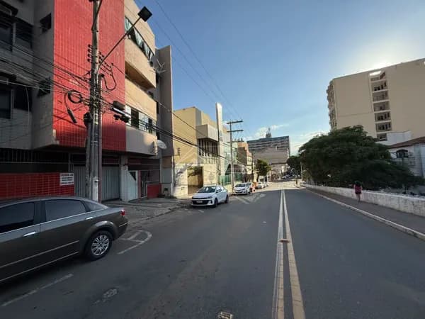 Amplo Apartamento com 2 (dois) Quartos - Centro