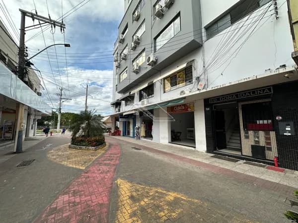 Sala Comercial Planejada no Centro