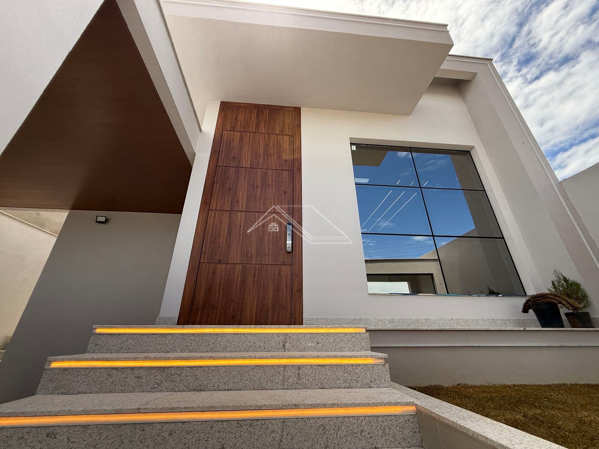 Casa 3Qts e Lazer com Piscina - Cidade Jardim