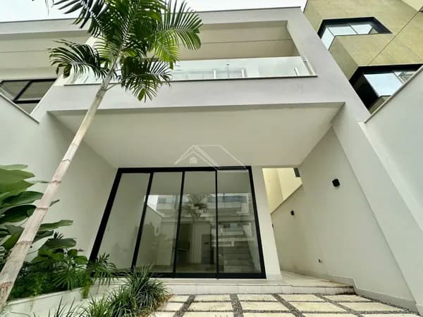 Casa Meio Terreno Duplex - Maria das Graças