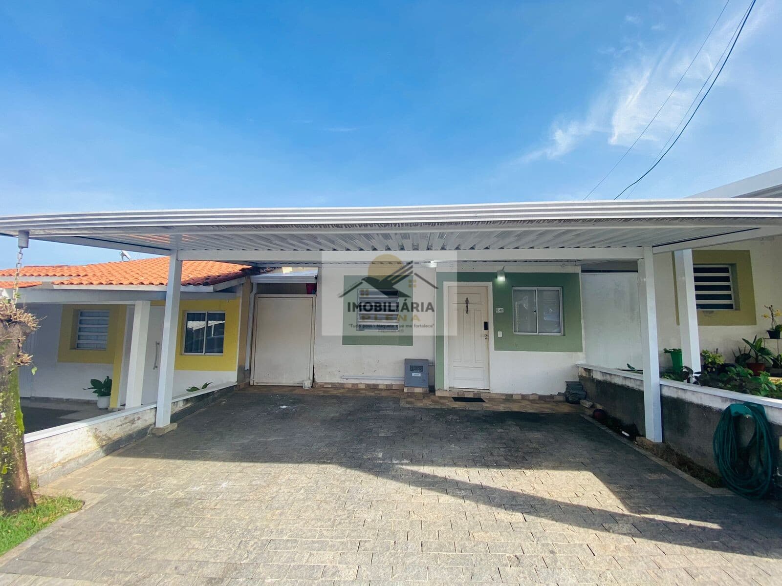 Casa com 2 Dormitório no Bosque Ipanema.
