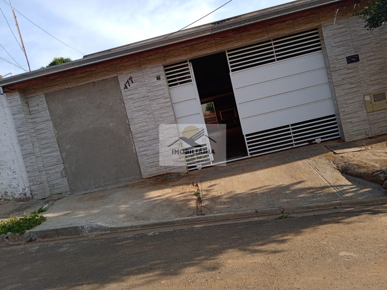 Casa com 3 Dormitórios no Centro