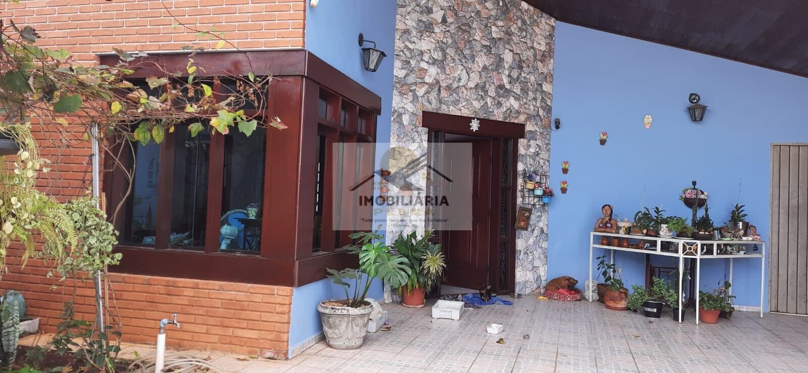 Casa com 3 Dormitórios na Vila Santana