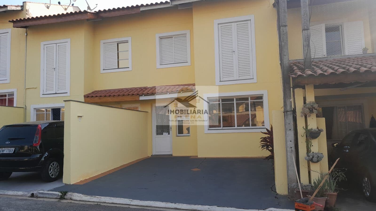 Sobrado com 3 Dormitórios no Condomínio Morada do Sol