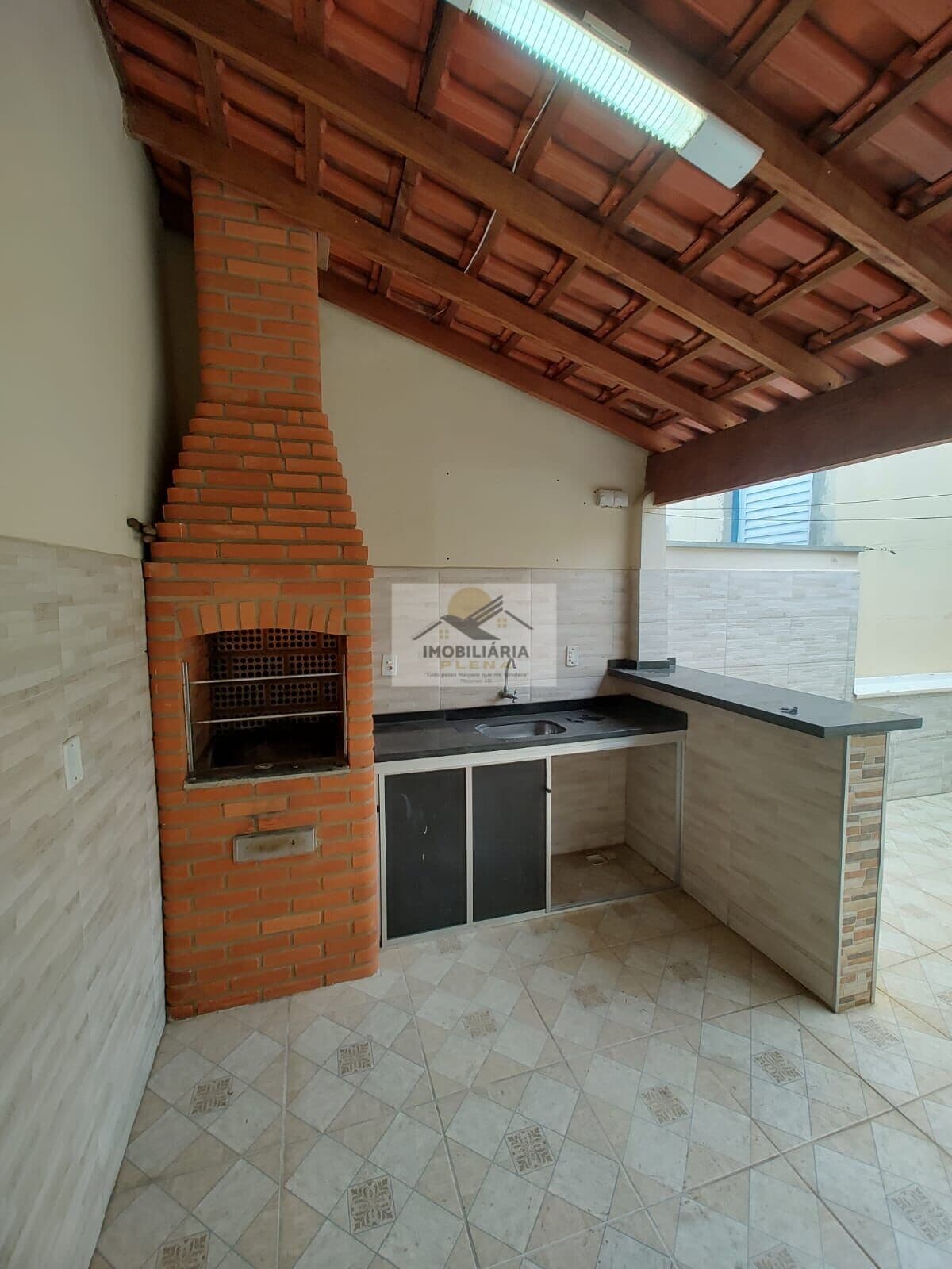 Casa com 2 Dormitórios no Cond. Branca Lua
