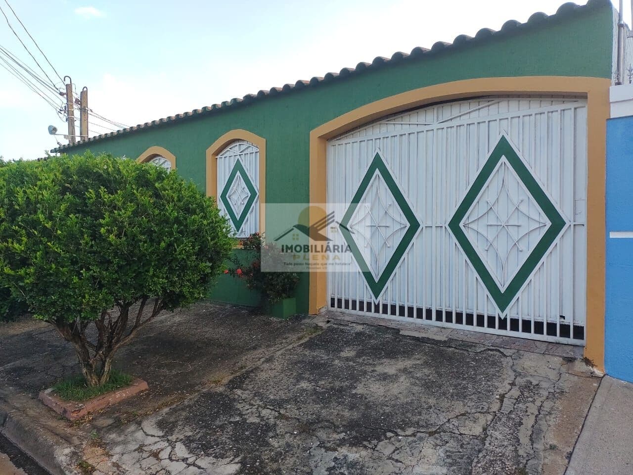 Casa Padrão à venda